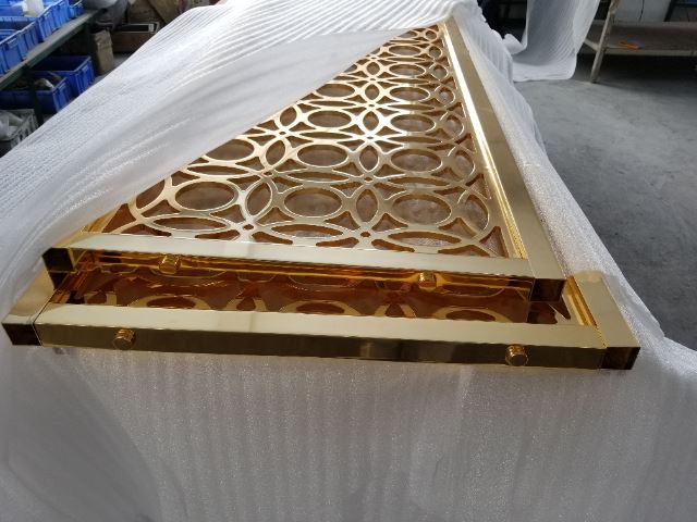 carved screen
